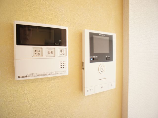 セキュリティ　訪問者の確認ができるTVドアホン付きです♪