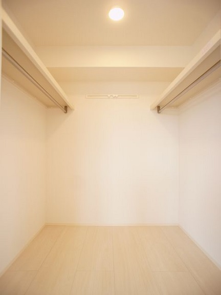 収納　ウォークインクロゼット付きでお部屋はスッキリ♪