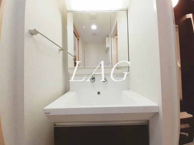 洗面設備　独立洗面台です。