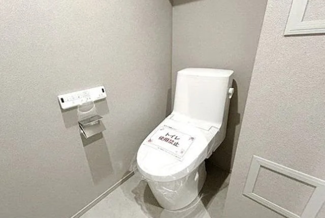 トイレ　※別部屋の参考写真です。