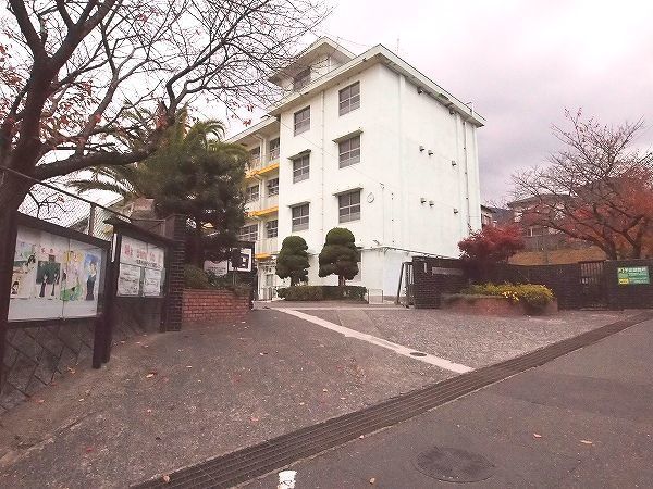 中学校　北九州市立　沼中学校（中学校）まで850m