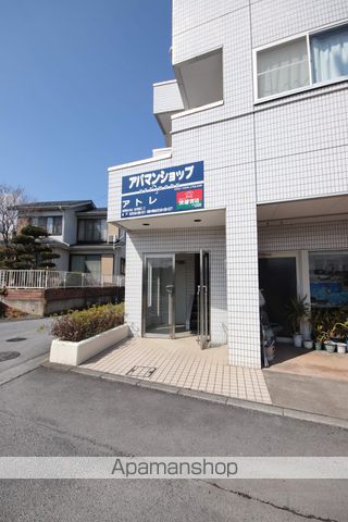 八高線 毛呂駅 徒歩3分 3階建 築37年の外観写真