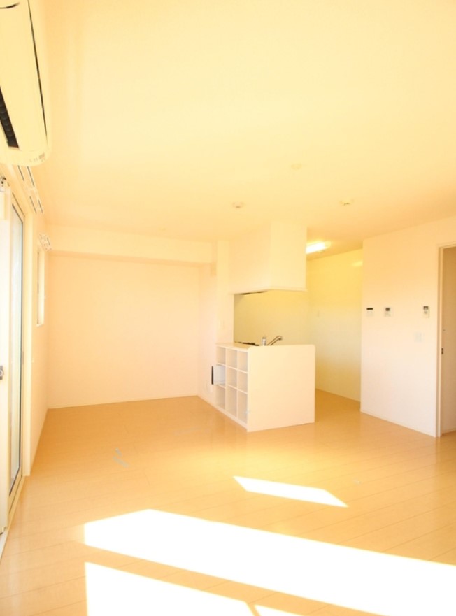 居室・リビング　※別部屋参考写真　反転タイプ