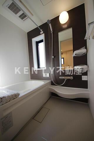 バス・シャワールーム　お風呂です