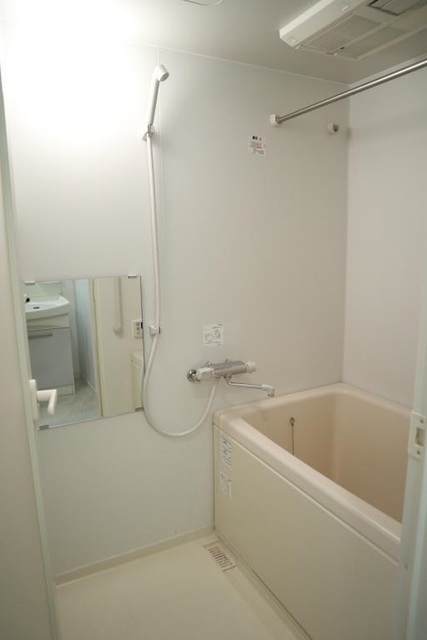 バス・シャワールーム　バスルーム