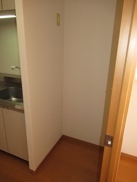 その他　冷蔵庫置き場※同タイプ参考写真