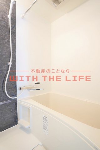 バス・シャワールーム　コンパクトで使いやすいお風呂です