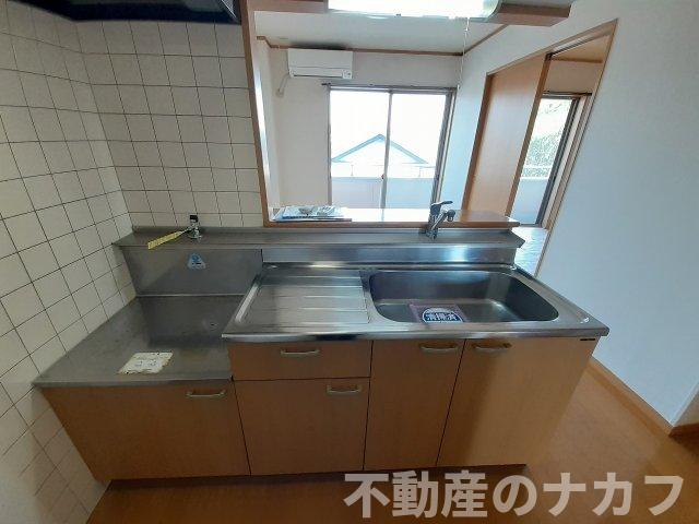 キッチン　※同タイプの部屋写真です