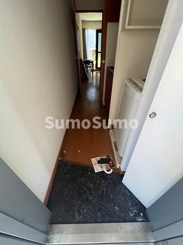 玄関　収納もある玄関です