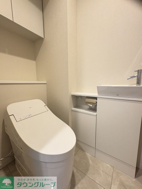 トイレ　※写真は同タイプ住戸です。