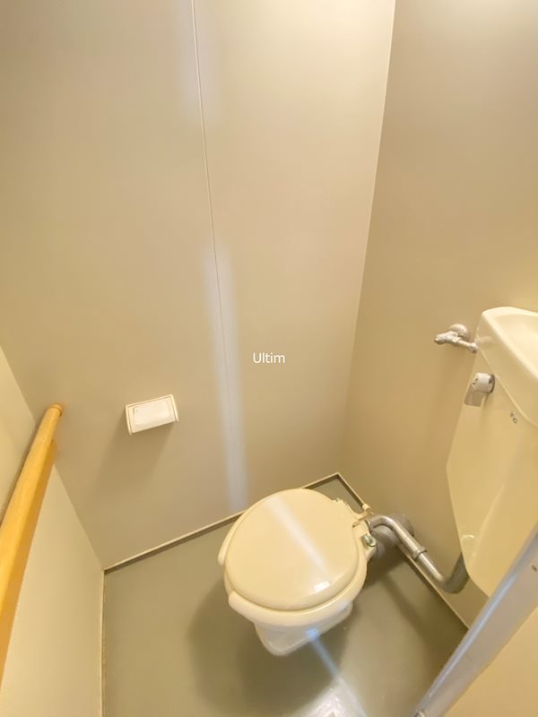 トイレ　別部屋の写真です