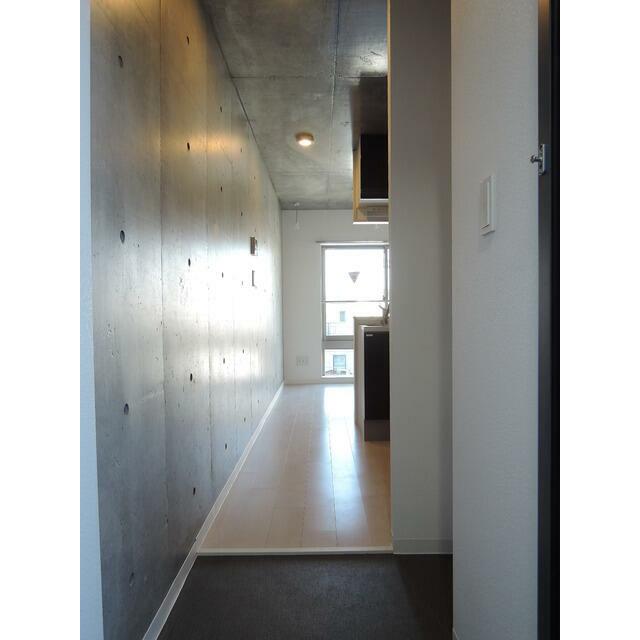 玄関　※別部屋参考写真