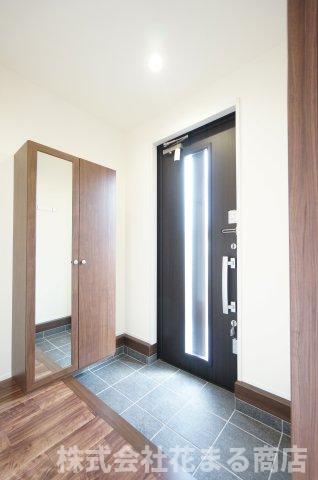 玄関　物件、駅でお待ち合わせでのご案内歓迎！