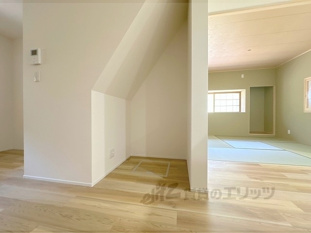 収納　階段下の収納スペース