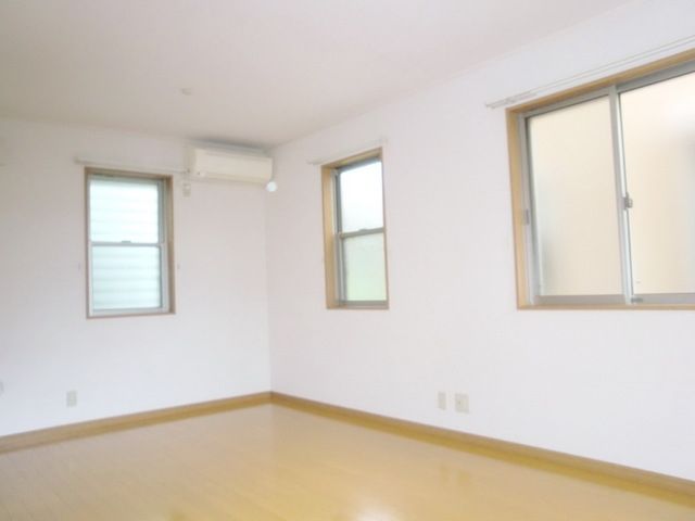 その他部屋・スペース　★全室角部屋で窓が多くて開放的★