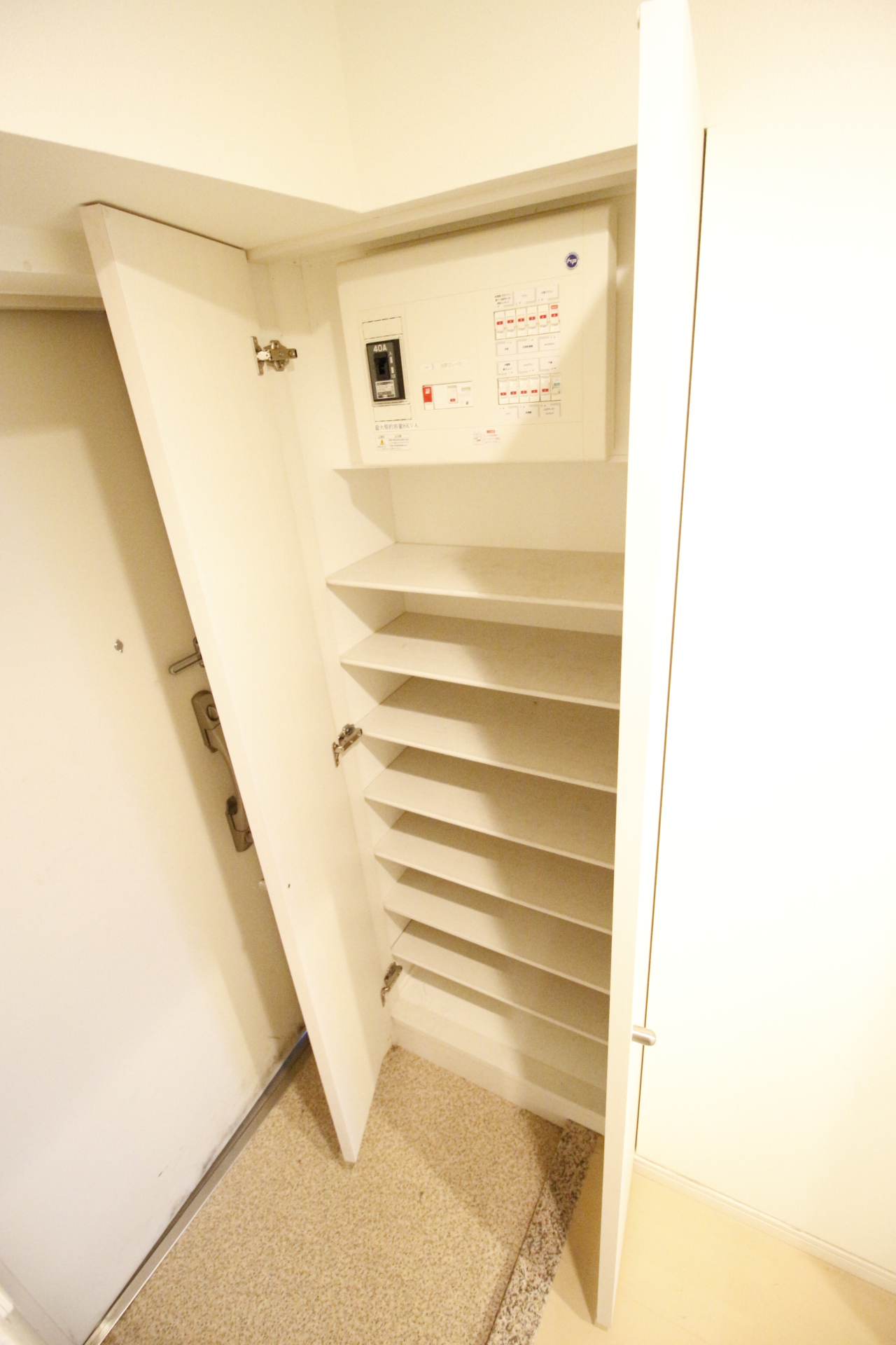 玄関　別の部屋の写真です