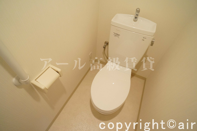 トイレ　別住戸の画像です。