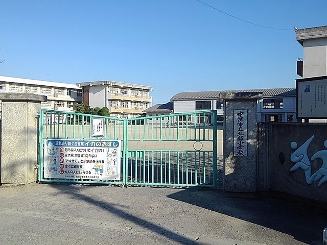 小学校　中津市立北部小学校（小学校）まで30m