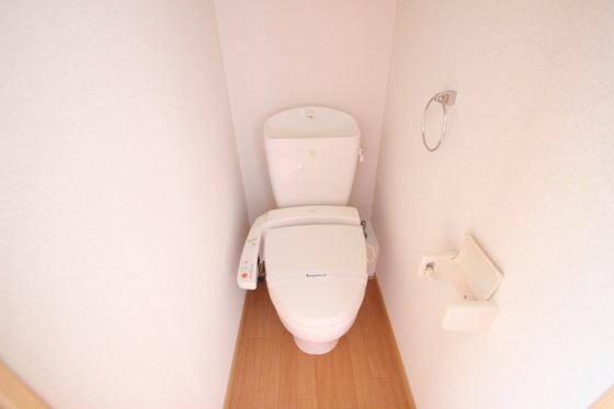トイレ　※別部屋の写真です