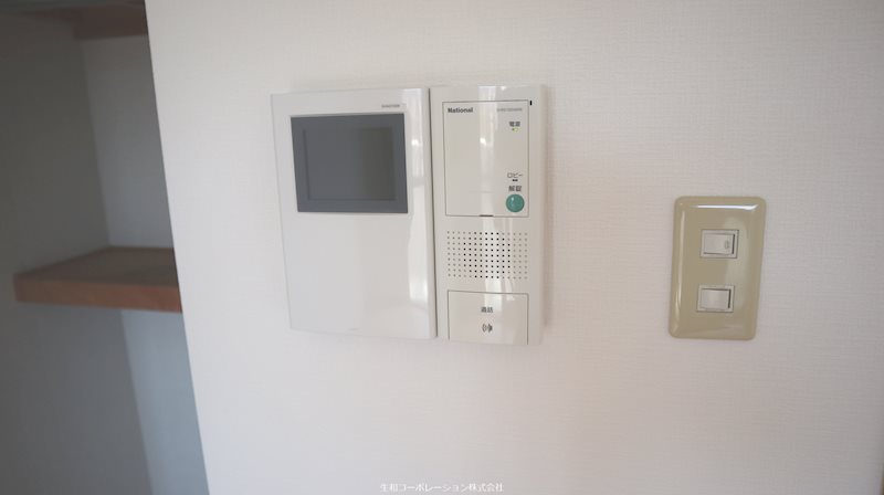セキュリティ　TVモニター付きインターホン