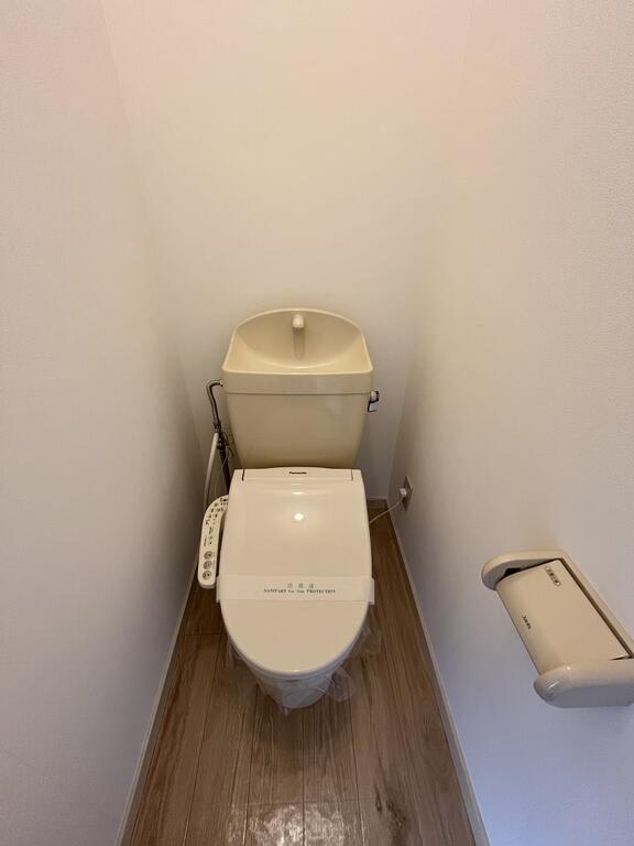 トイレ　※同タイプ写真