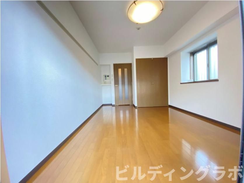 居室・リビング　別号室参考画像です。