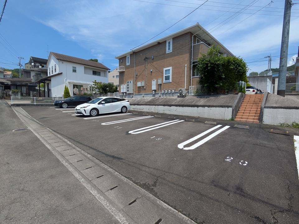 駐車場　駐車場