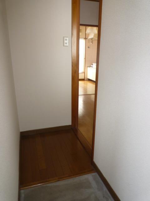 リバティ旭の玄関写真