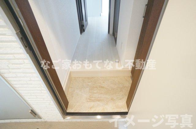 玄関　同タイプ写真