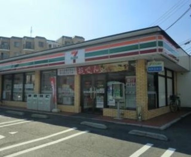 コンビニ　セブンイレブン横浜さちが丘西店（コンビニ）まで1127m