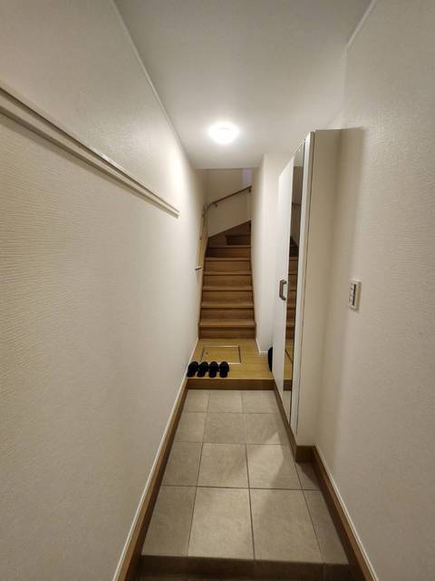 玄関　同施工会社参考写真です