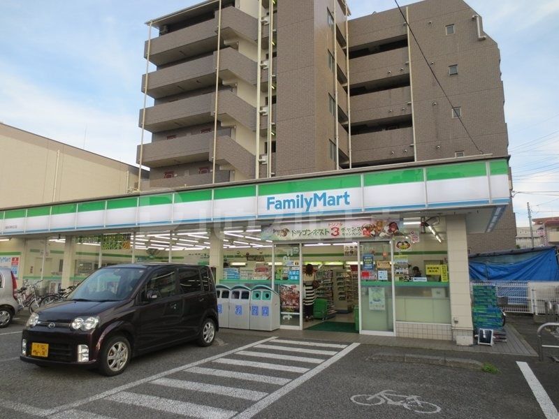 コンビニ　ファミリーマート 我孫子本町店（コンビニ）まで560m