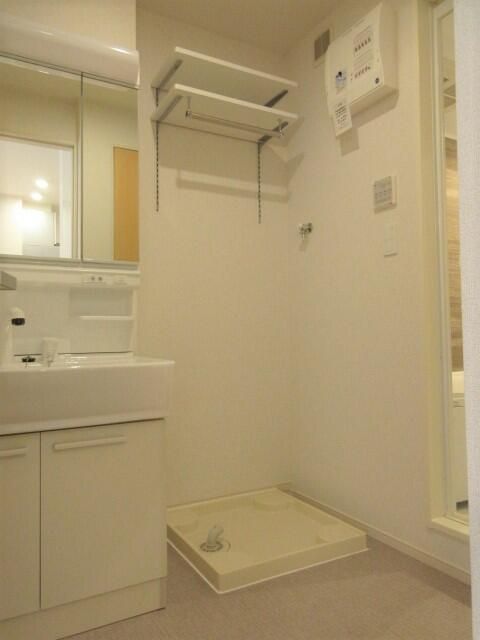洗面設備　写真は別の部屋のものです。