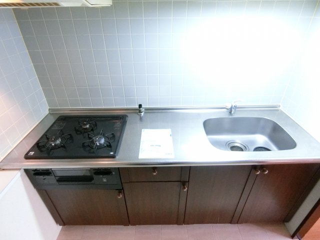 キッチン　同マンション別部屋写真