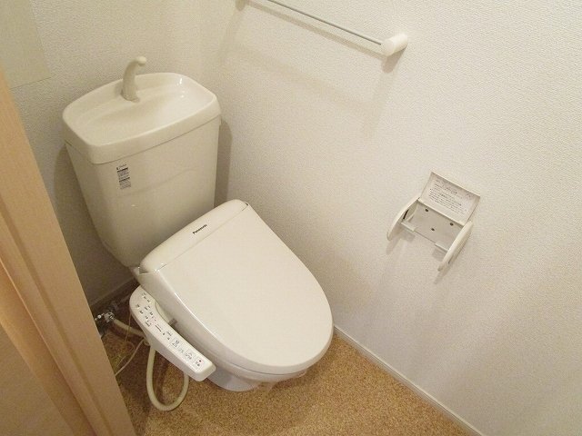 トイレ　落ち着いたトイレです