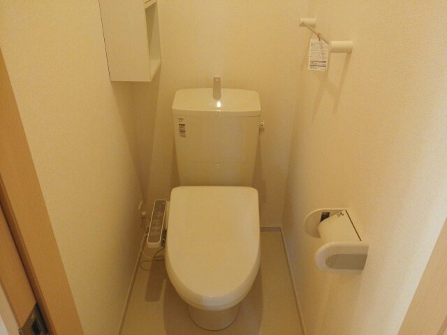 トイレ　落ち着いたトイレです