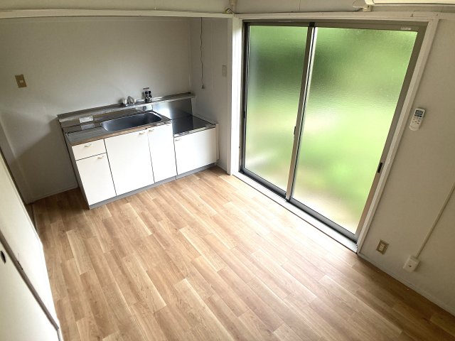 ドミールサニー緑町テラスの居間写真