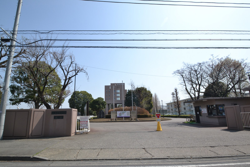 中学校　麻布大学　徒歩22分（中学校）まで1700m