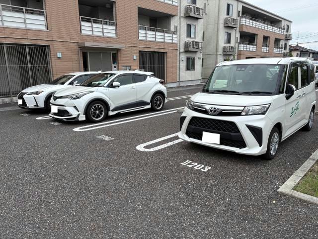 駐車場　駐車場