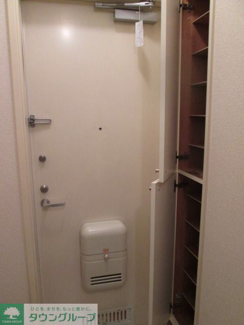 玄関　★お問い合わせはタウンハウジングまで★