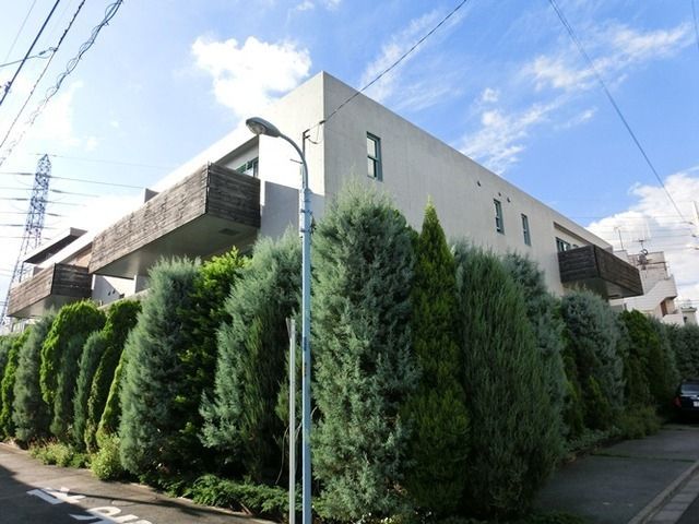 建物外観　最寄りは新高円寺