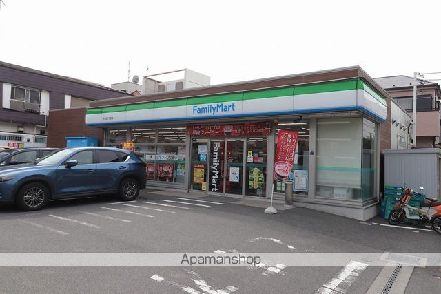 コンビニ　ファミリーマート（コンビニ）まで260m