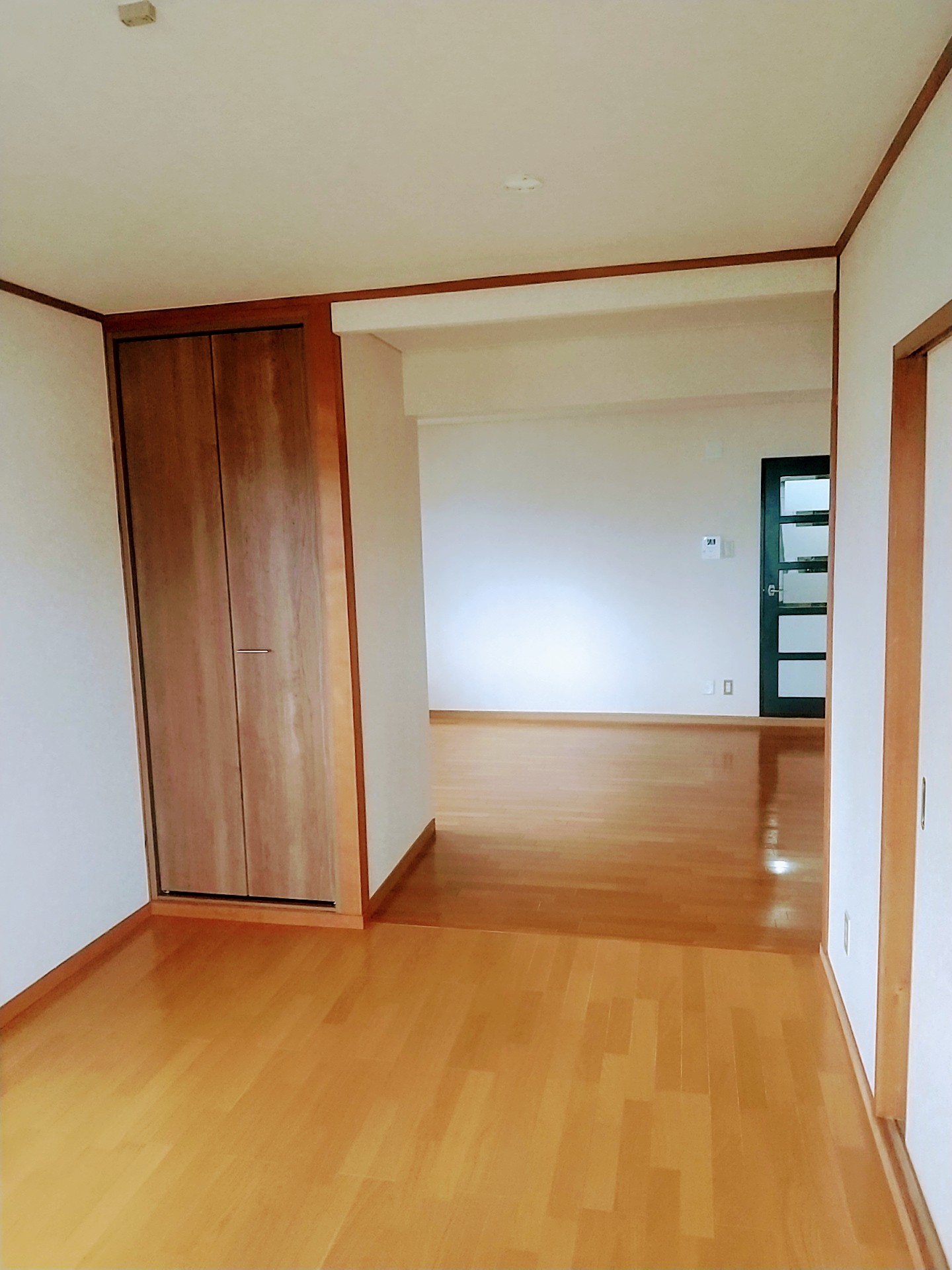 グランドハイツ東神足の居間写真