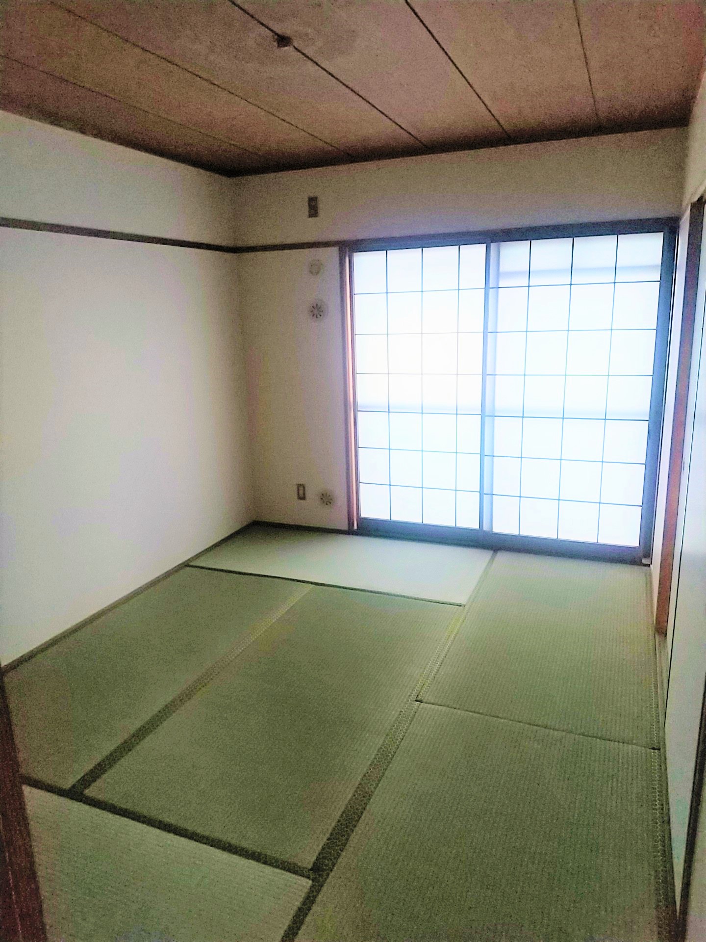 グランドハイツ東神足の居間写真
