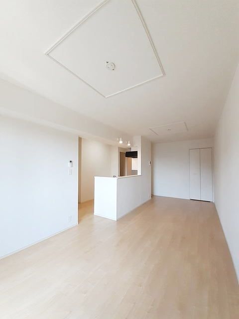 レーヴIVの居間写真