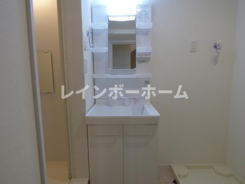洗面設備　脱衣スペースもあります