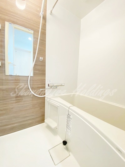 ＪＲ東海道本線 平塚駅 徒歩8分 3階建 築3年の風呂写真