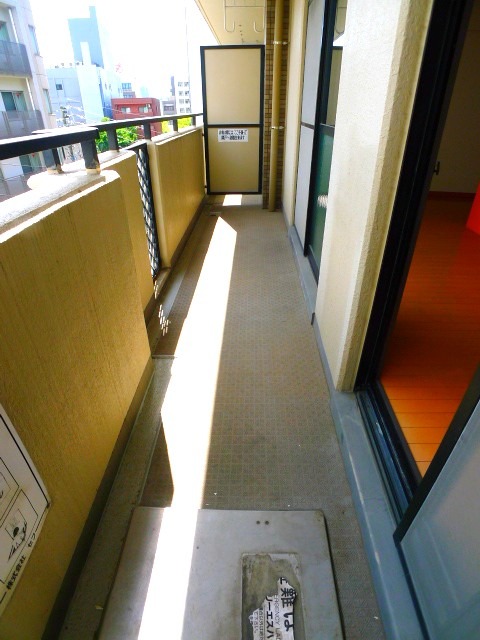 ＪＲ中央本線 鶴舞駅 徒歩10分 7階建 築31年の内装写真