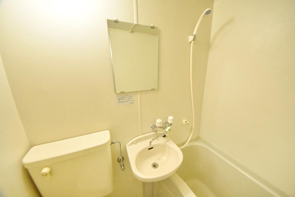 小田急江ノ島線 藤沢本町駅 徒歩13分 8階建 築32年の内装写真