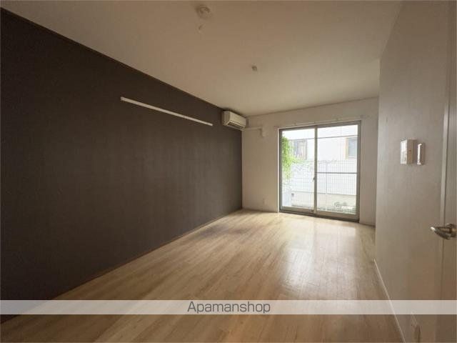 スマイル東三国ヶ丘の居間写真